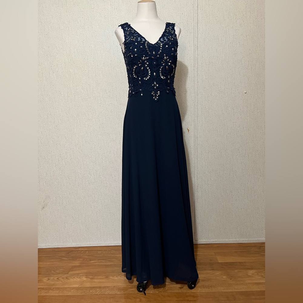 Elegant Chiffon V Neck Lace Beaded Crystal Sleeveless Formal Party